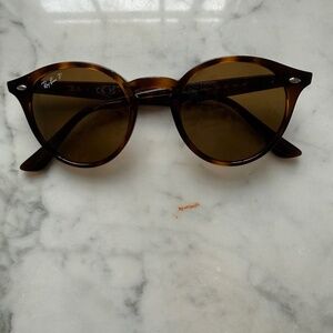 Ray Ban Sunglasses Brand New Never Worn